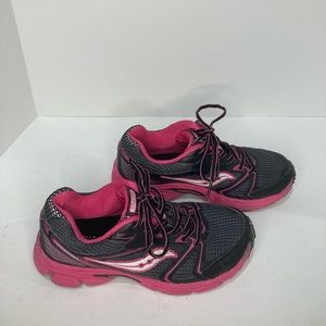 Girls cohesion saucony sneakers size 3.5